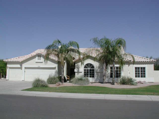1051 North Poinciana Road Gilbert, AZ 85234 - Photo 1 of 1 Primary Photo