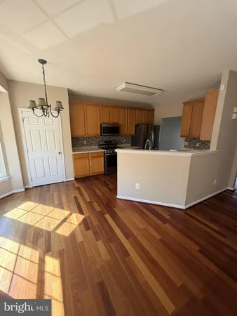 $3,450 | 25834 Kirkwood Square, Chantilly, VA 20152
