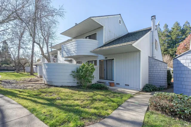 $430,000 | 2791 McBride Lane, Unit 148, Santa Rosa, CA 95403