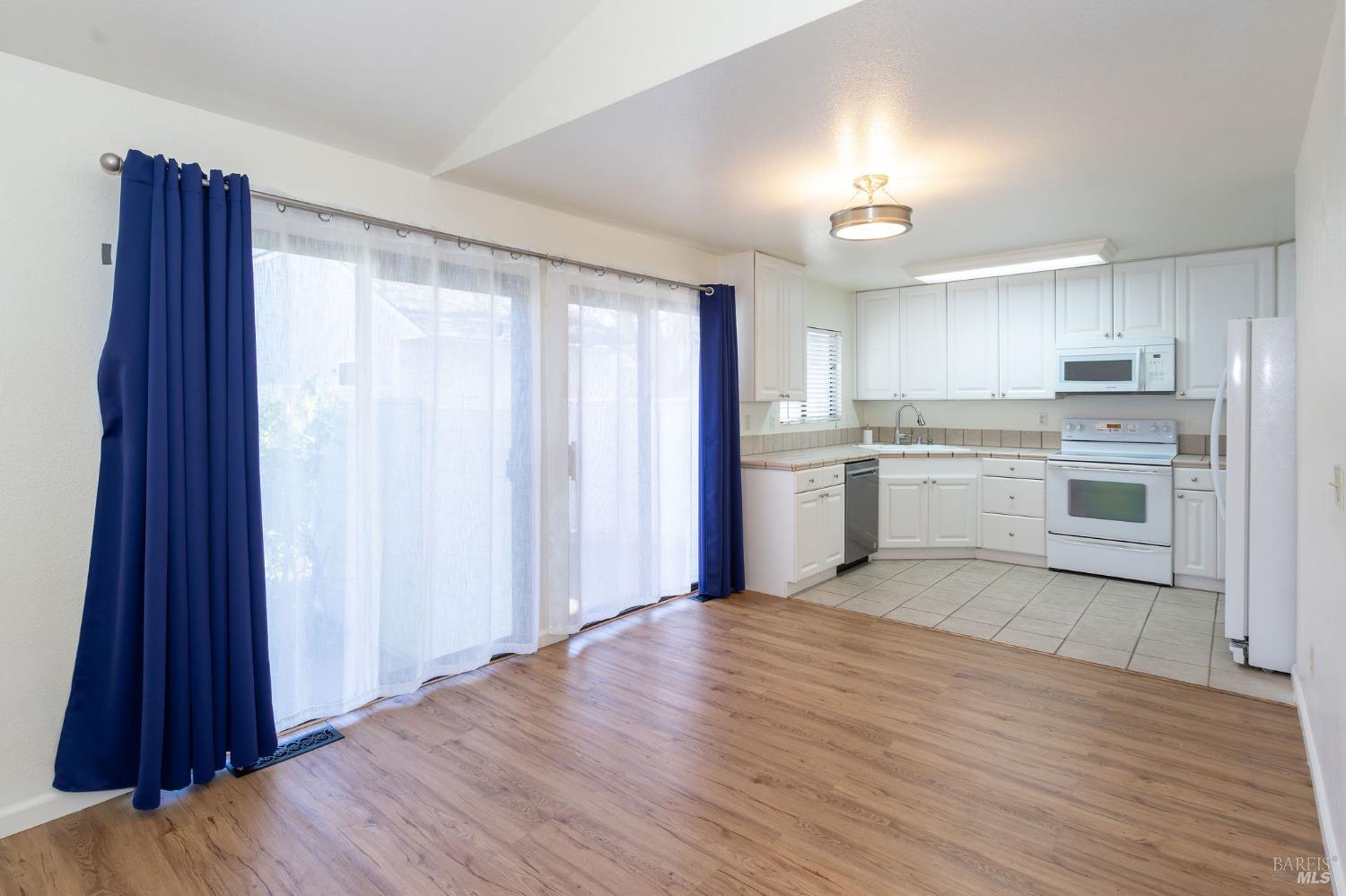 2791 McBride Lane, Unit 148 Santa Rosa, CA 95403 - Photo 7 of 34