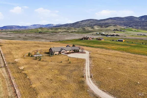 $1,295,000 | 9650 N Highway, Horseshoe Bend, ID 83629