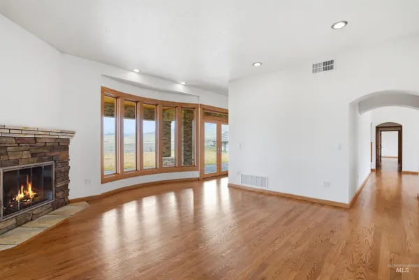 $1,295,000 | 9650 N Highway, Horseshoe Bend, ID 83629