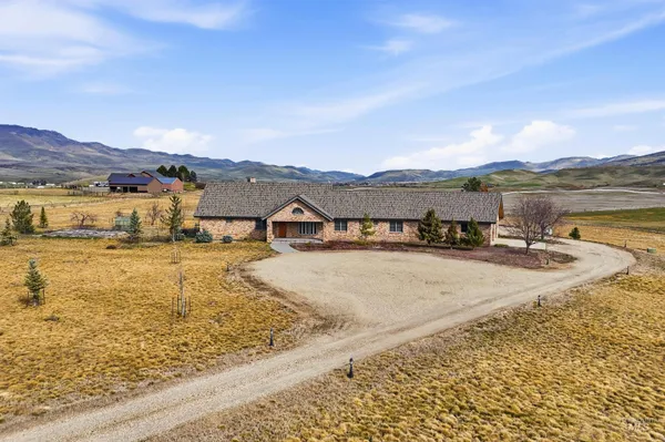 $1,295,000 | 9650 N Highway, Horseshoe Bend, ID 83629