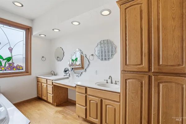 $1,295,000 | 9650 N Highway, Horseshoe Bend, ID 83629