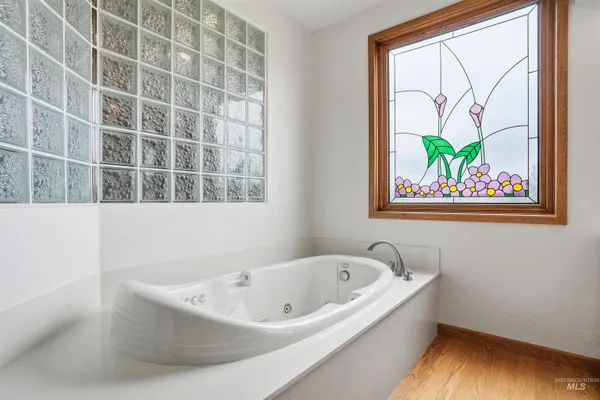 $1,295,000 | 9650 N Highway, Horseshoe Bend, ID 83629