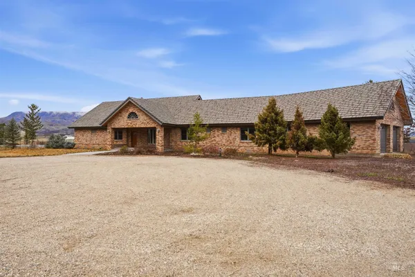 $1,295,000 | 9650 N Highway, Horseshoe Bend, ID 83629