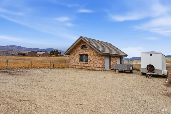 $1,295,000 | 9650 N Highway, Horseshoe Bend, ID 83629
