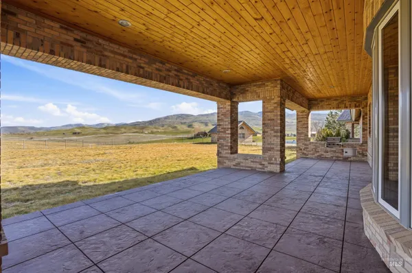 $1,295,000 | 9650 N Highway, Horseshoe Bend, ID 83629