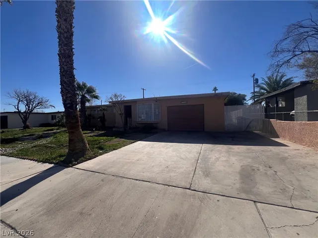 $1,795 | 5901 Idle Avenue, Las Vegas, NV 89107