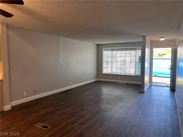 $1,795 | 5901 Idle Avenue, Las Vegas, NV 89107