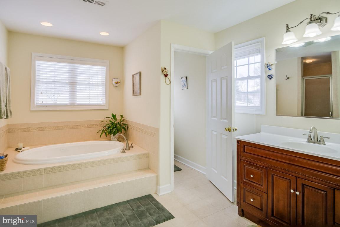 5931 Free State Road Marshall, VA 20115 - Photo 21 of 30 His and Hers vanities and large soaking tub
