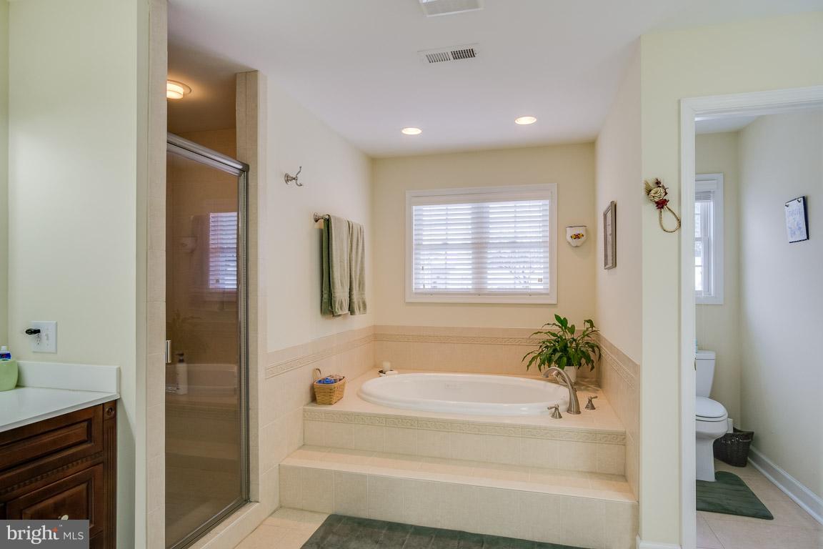 5931 Free State Road Marshall, VA 20115 - Photo 22 of 30 Separate stand up shower with bench