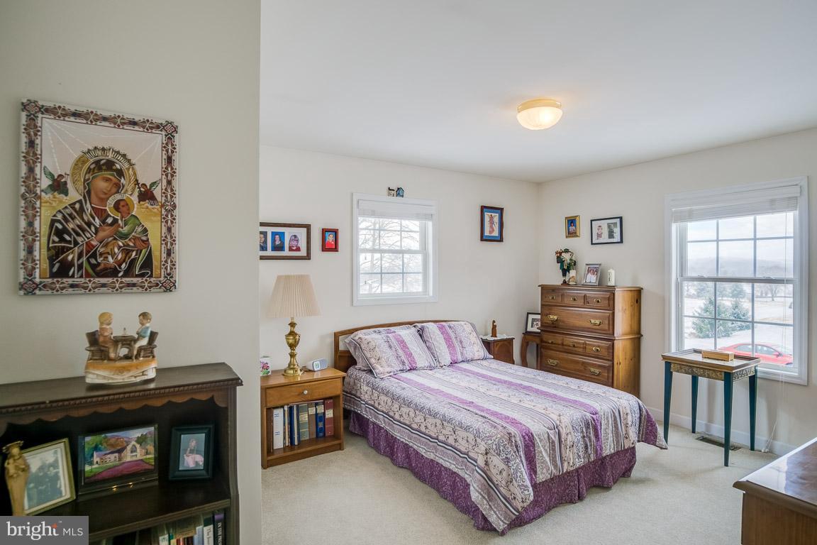 5931 Free State Road Marshall, VA 20115 - Photo 24 of 30 Large bedroom number 2