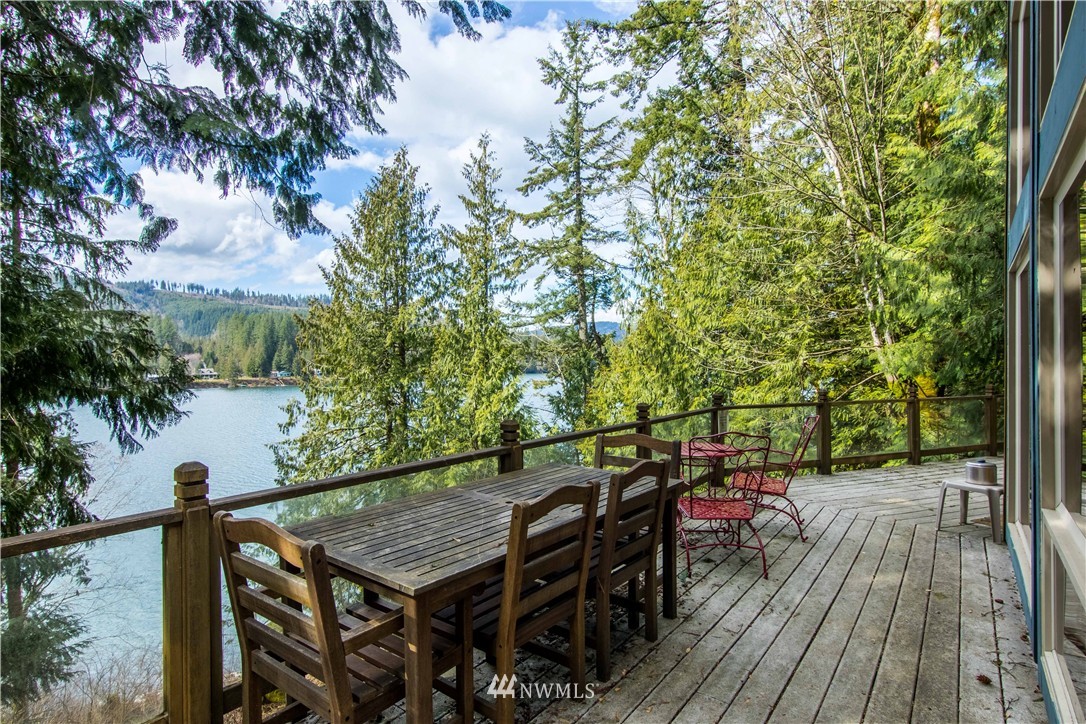 9221 Frost Creek Road Maple Falls, WA 98266 - Photo 1 of 25