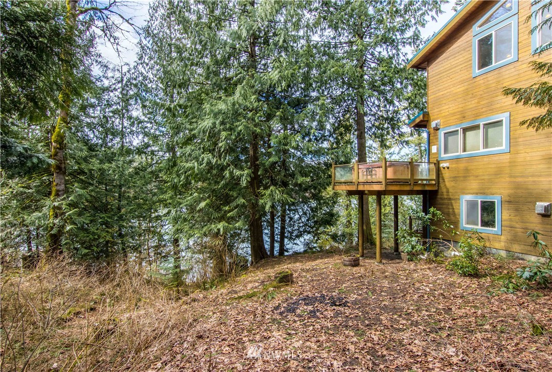 9221 Frost Creek Road Maple Falls, WA 98266 - Photo 5 of 25