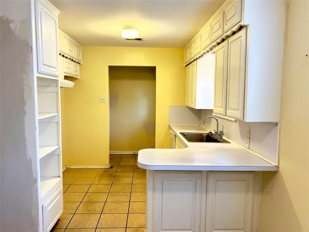 212 Straw Road Saginaw, TX 76179 - Photo 8 of 22 Gallery Image 8