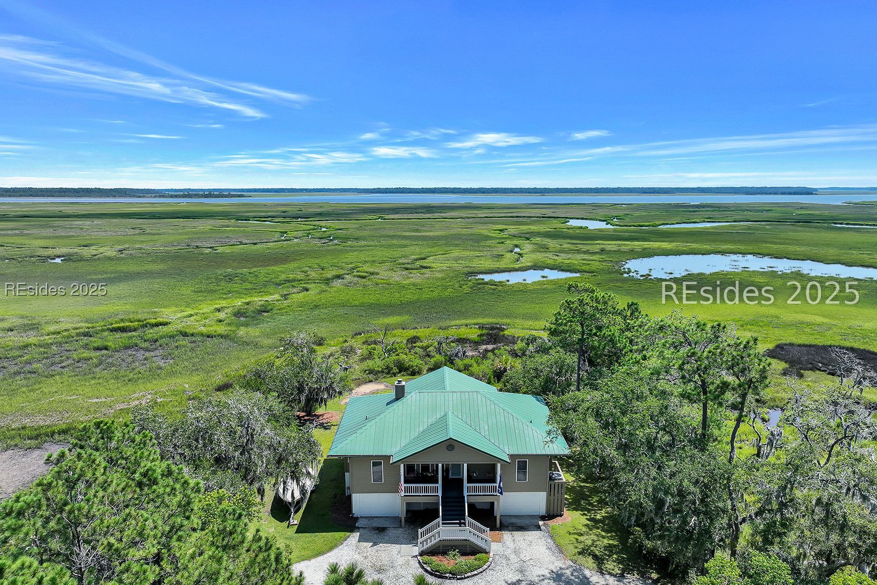 305 Cassique Creek Drive Ridgeland, SC 29936 - Photo 2 of 52