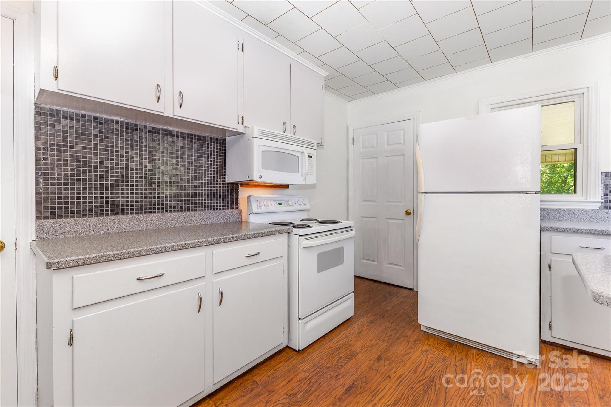 416 Pete Brittain Road Morganton, NC 28655 - Photo 9 of 37