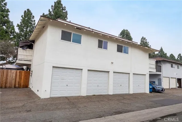 a view of a white house