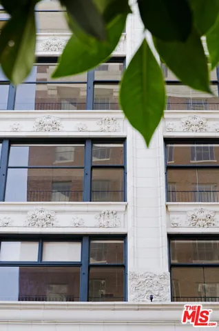 a view of a entryway of the house