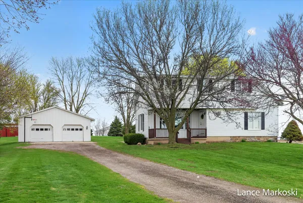 $365,000 | 1585 135th Avenue, Wayland, MI 49348