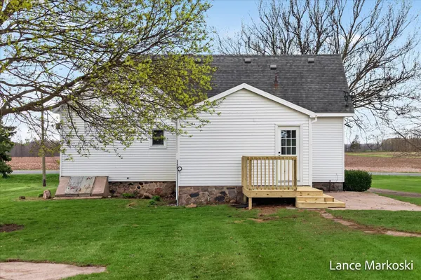 $365,000 | 1585 135th Avenue, Wayland, MI 49348