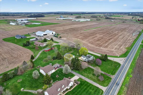 $365,000 | 1585 135th Avenue, Wayland, MI 49348