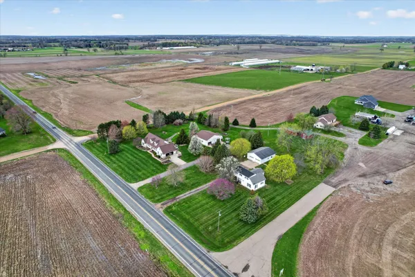 $365,000 | 1585 135th Avenue, Wayland, MI 49348