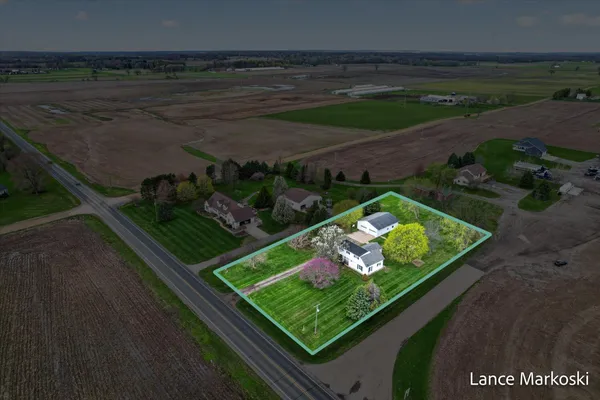 $365,000 | 1585 135th Avenue, Wayland, MI 49348