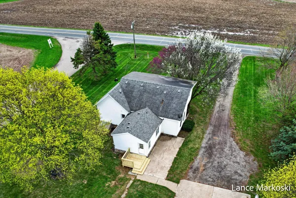 $365,000 | 1585 135th Avenue, Wayland, MI 49348