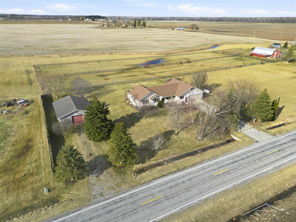 2082 West Parish Road Midland, MI 48642 - Photo 1 of 34 50203778-d946e400-c1d7-4638-be4d-eea8879814b0.JPG