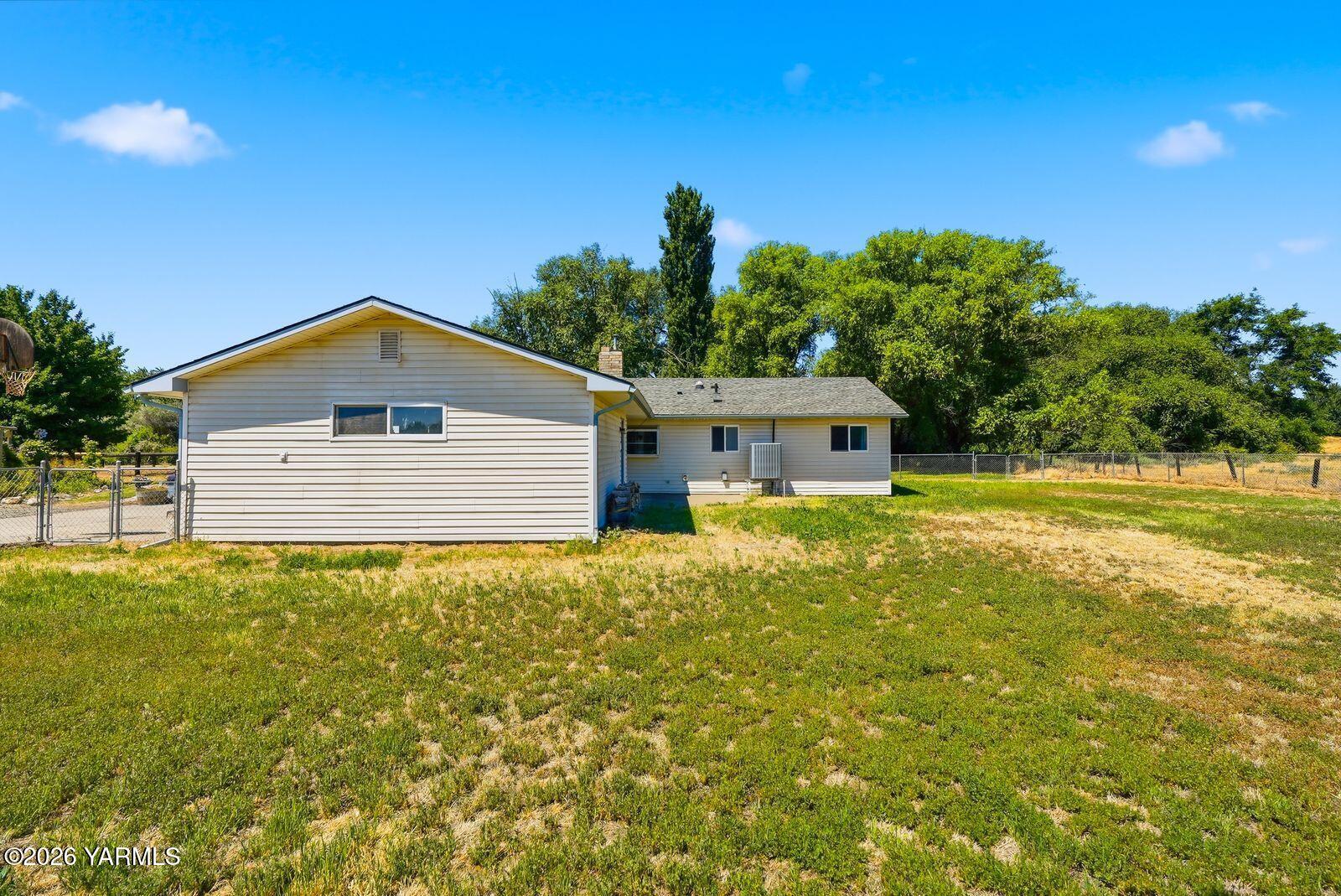 2841 Mapleway Road Yakima, WA 98908 - Photo 27 of 37 2841 Mapleway Rd 033