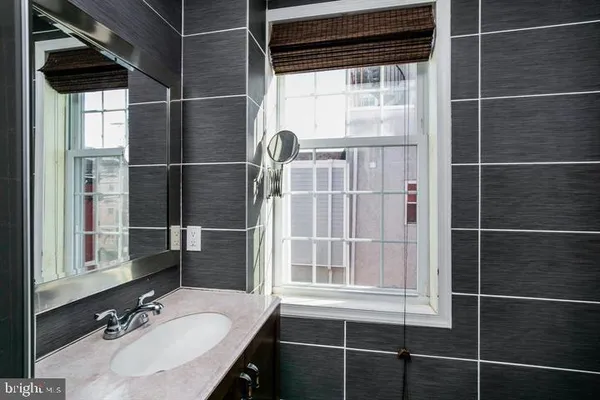 $1,200 | 1801 North Mascher Street, Philadelphia, PA 19122