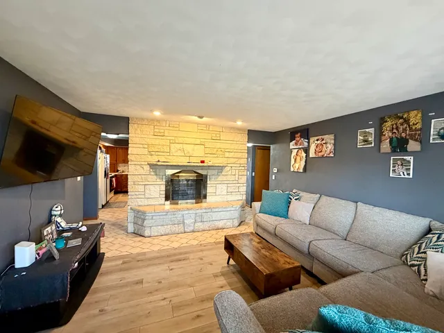 $169,900 | 2276 Cross Street, Freeport, IL 61032