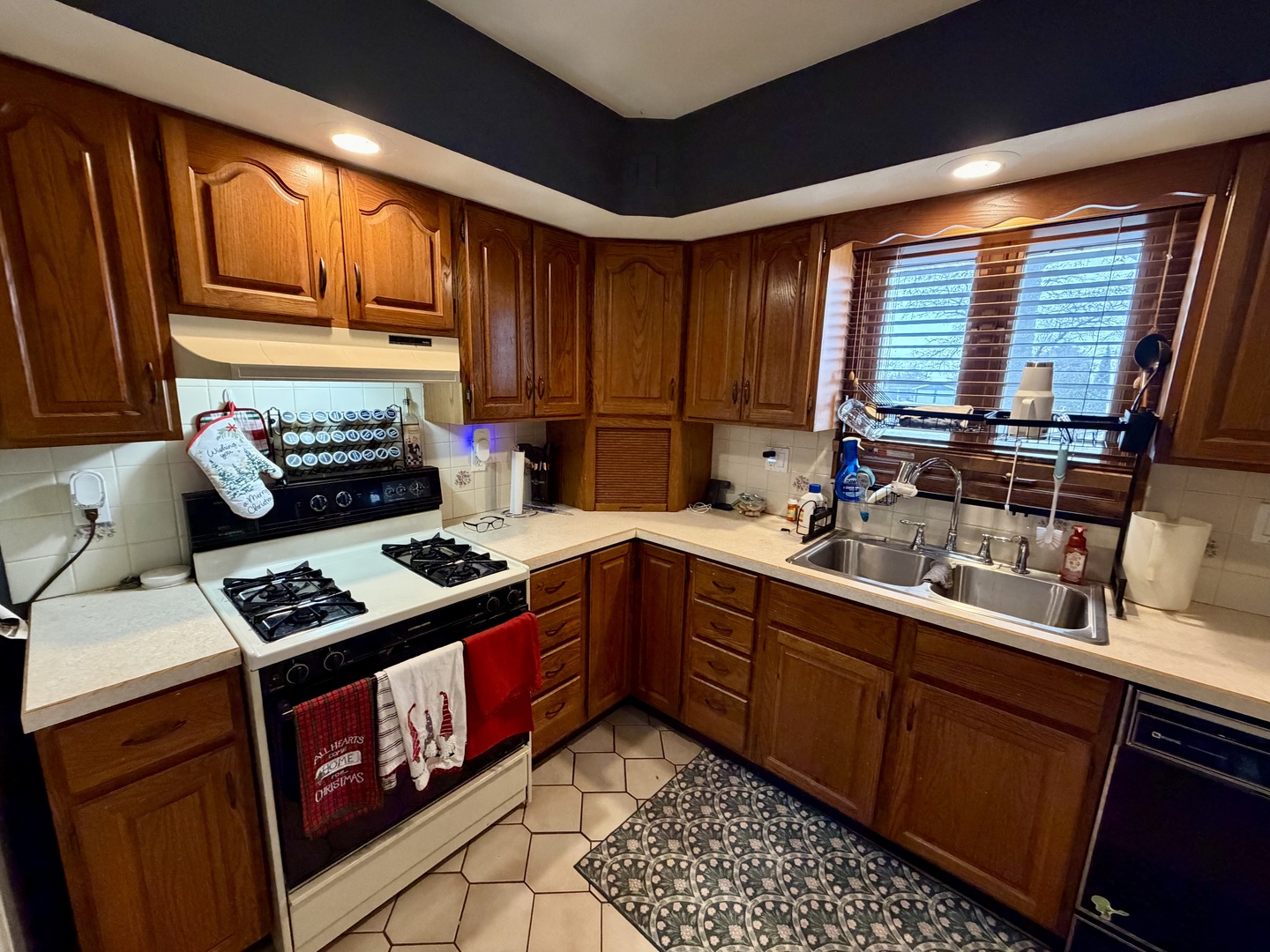 2276 Cross Street Freeport, IL 61032 - Photo 9 of 21