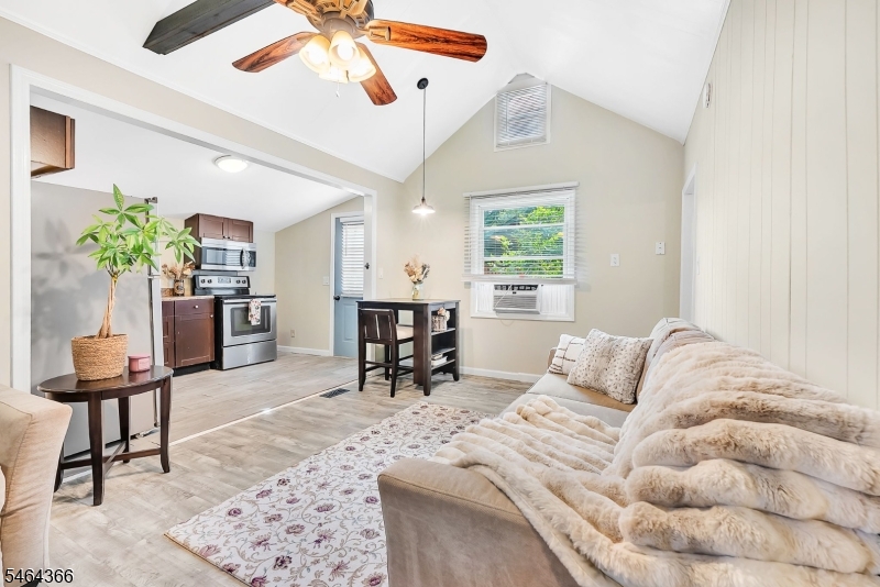 107 Overlook Road Vernon, NJ 07461 - Photo 6 of 31 Gallery Image 6