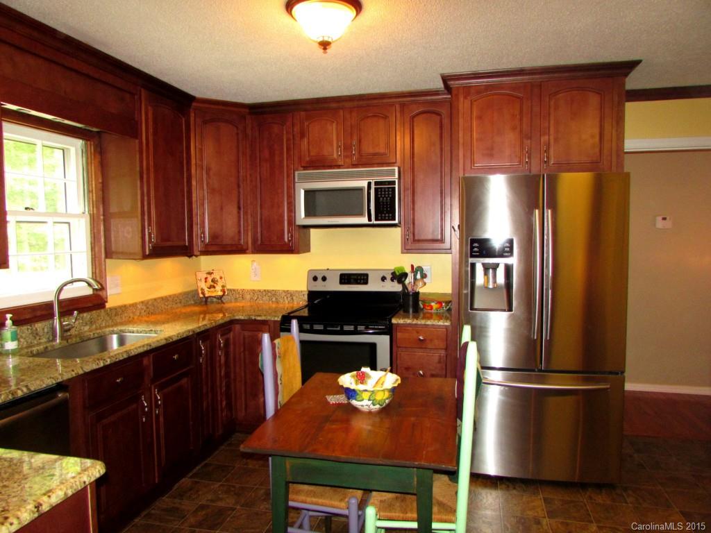 1303 Rabbit Run Road York, SC 29745 - Photo 6 of 24 Gallery Image 6