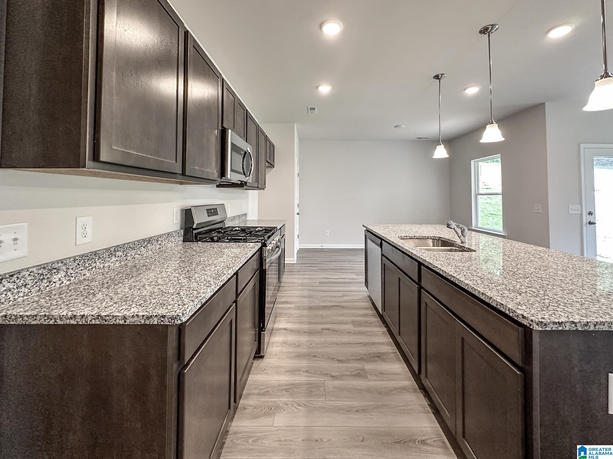 1012 Pinnacle Parkway Leeds, AL 35094 - Photo 10 of 35