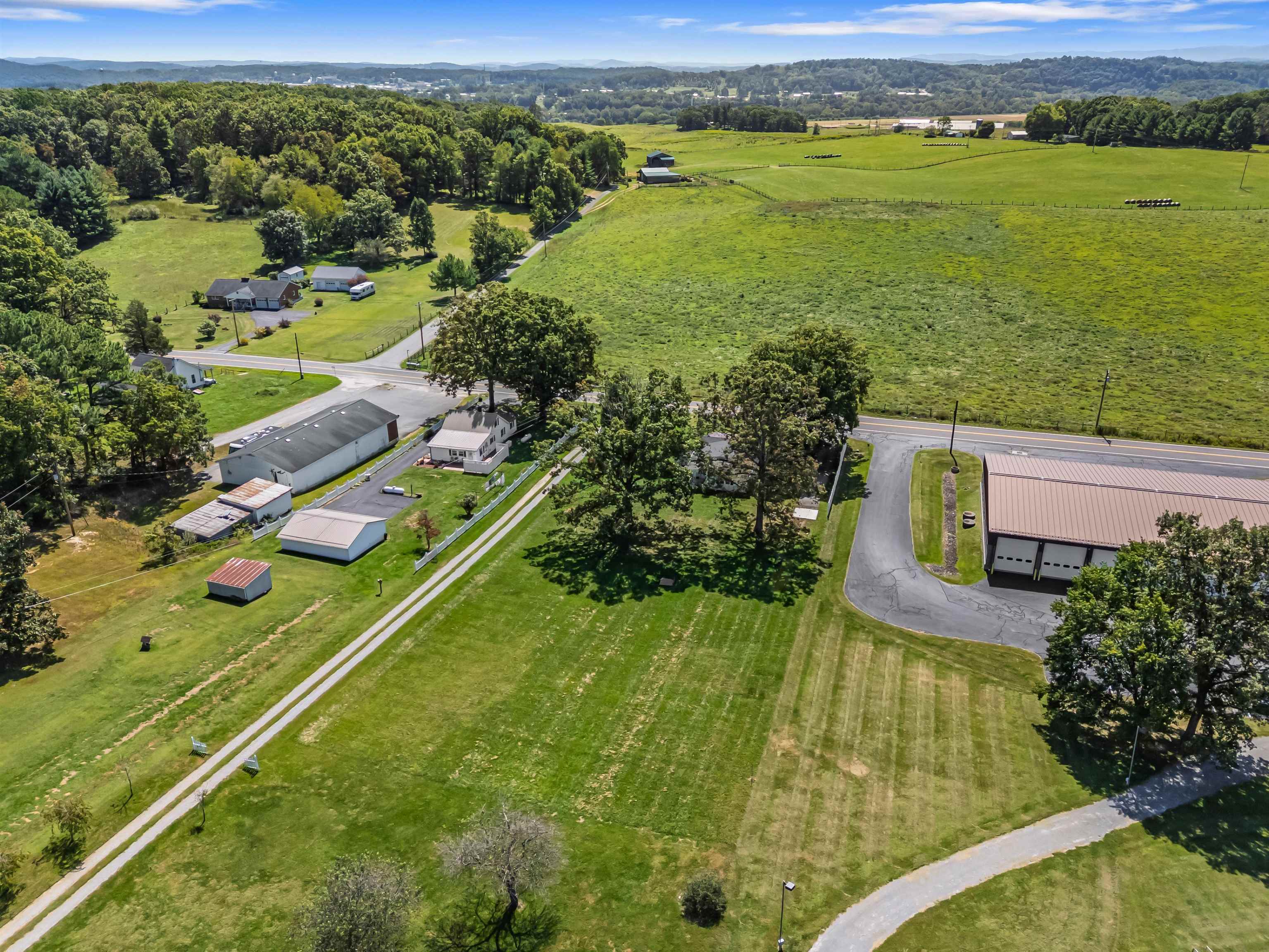 5744 McCoy Road Blacksburg, VA 24060 - Photo 58 of 58 Gallery Image 58