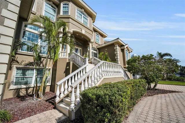 $3,250,000 | 119 8th Street East, Tierra Verde, FL 33715