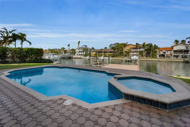 $3,250,000 | 119 8th Street East, Tierra Verde, FL 33715