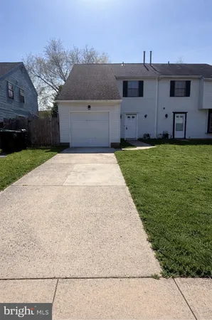 $2,200 | 8 Hewitt Lane, Sicklerville, NJ 08081