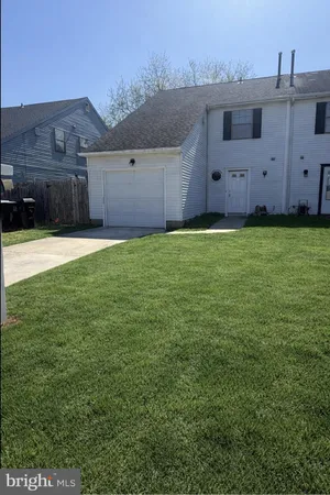 $2,200 | 8 Hewitt Lane, Sicklerville, NJ 08081