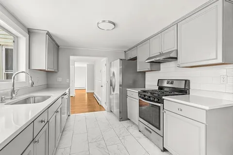 $999,000 | 14-16 Garfield Avenue, Woburn, MA 01801