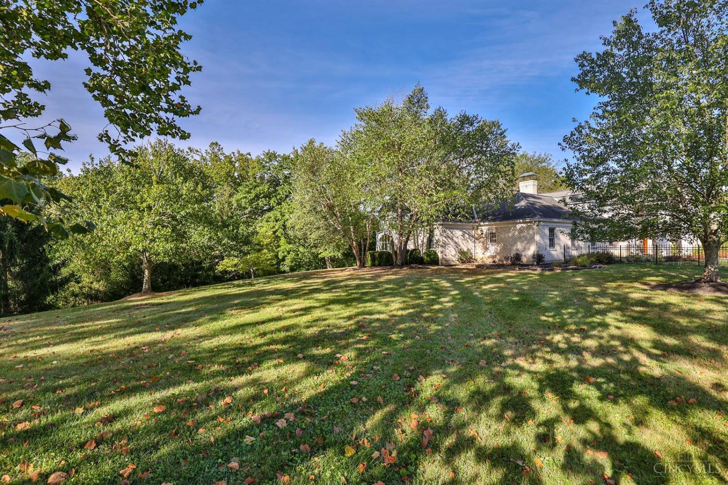 5905 Drake Road Cincinnati, OH 45243 - Photo 61 of 85