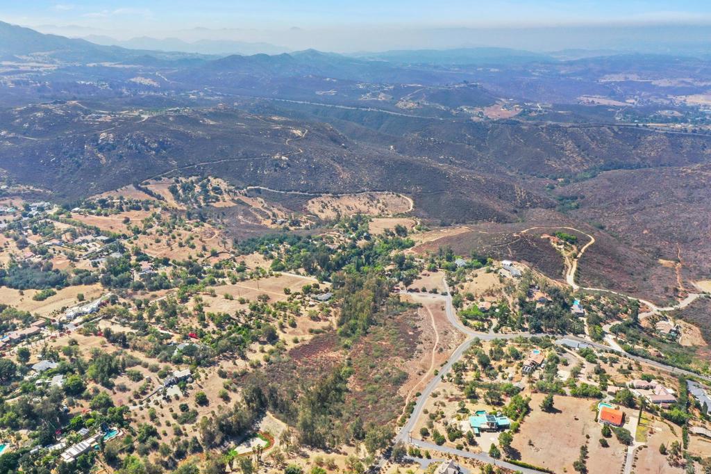 0 Vali Hai Road Poway, CA 92064 - Photo 17 of 46 a view of a yard
