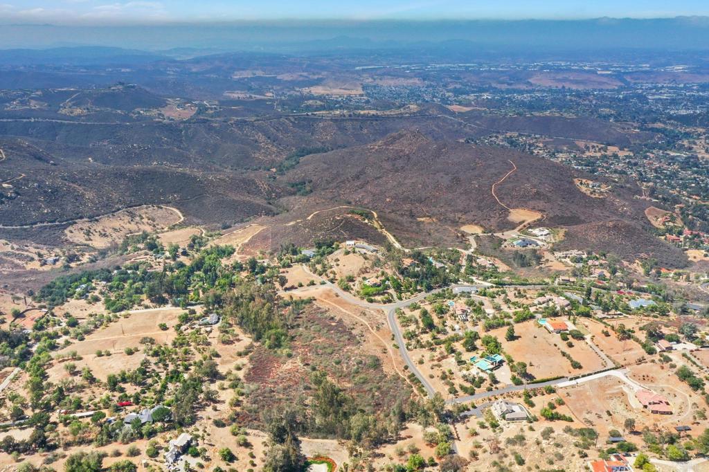 0 Vali Hai Road Poway, CA 92064 - Photo 18 of 46 a view of a yard