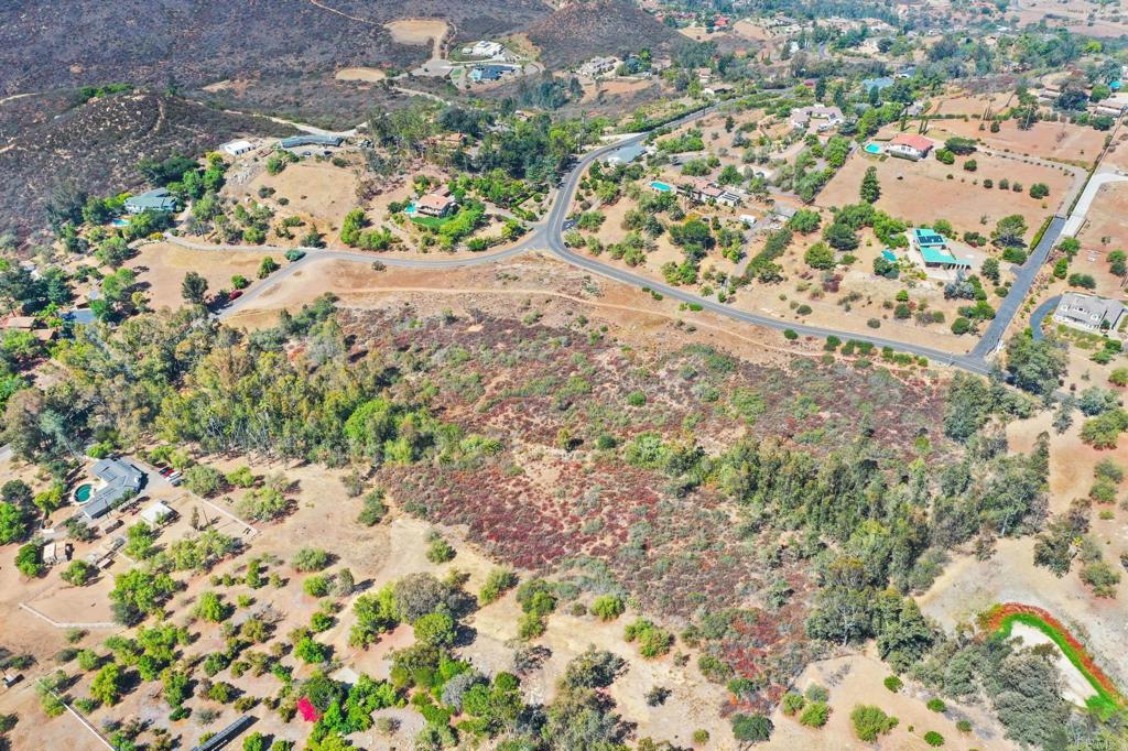 0 Vali Hai Road Poway, CA 92064 - Photo 7 of 46 a view of a garden with flowers