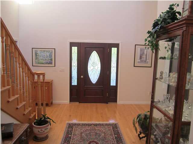 8244 Jordan Road Baker, FL 32531 - Photo 15 of 32 a living room with furniture and a painting