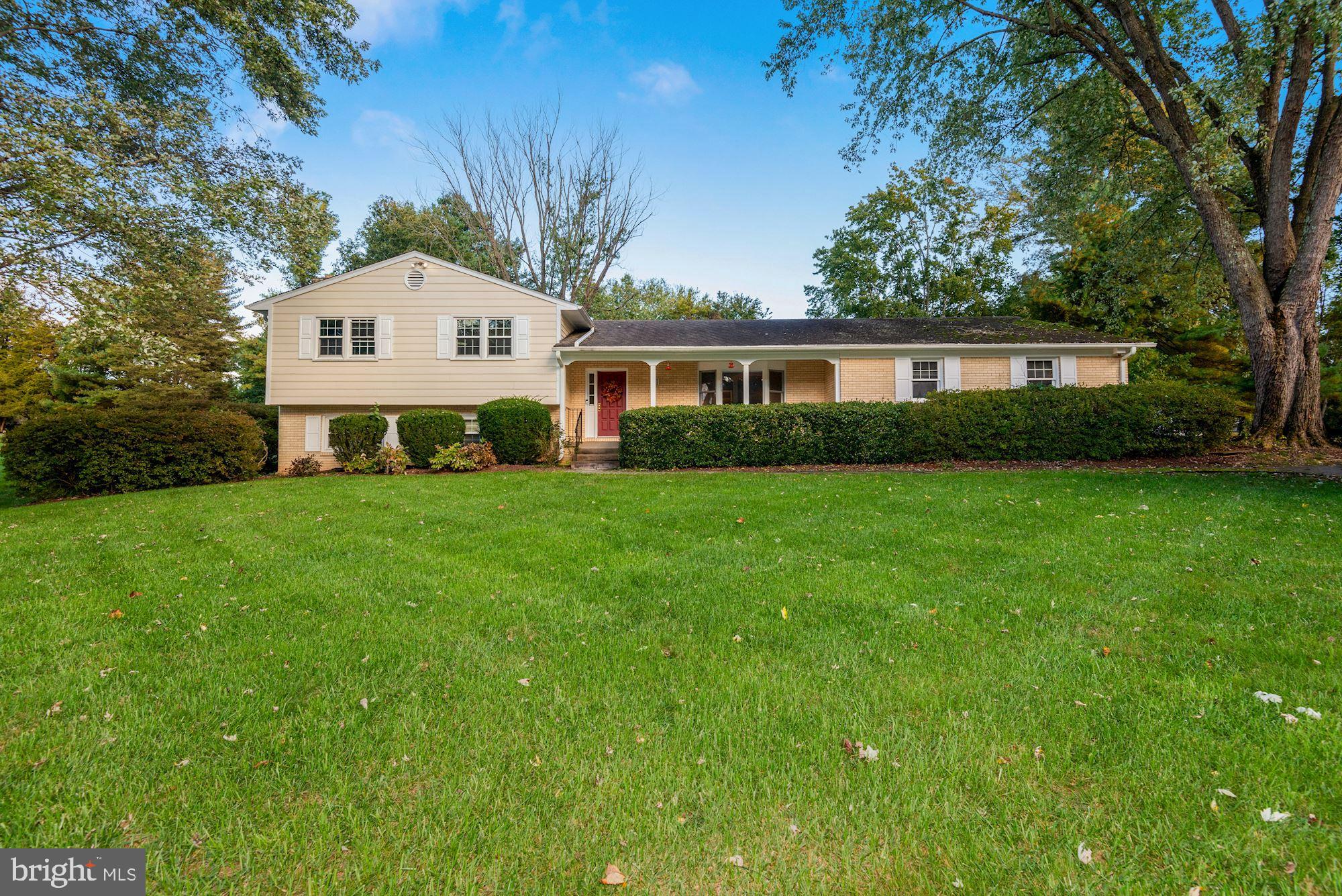 511 Walker Road Great Falls, VA 22066 - Photo 2 of 49 Gallery Image 2